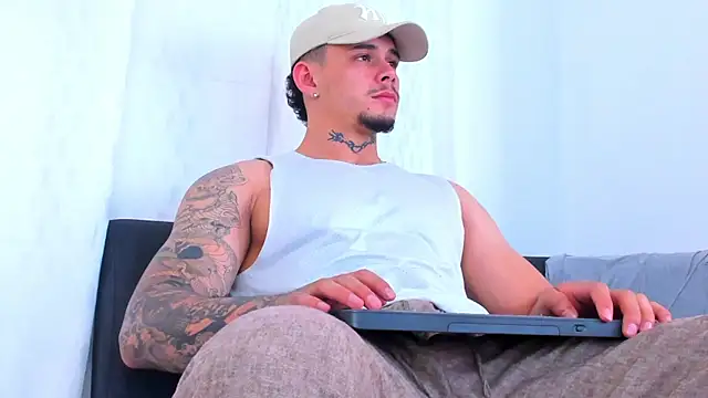 NoahhBrown online show from 10-24-25, 05:37