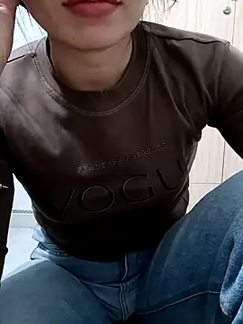 Blythe 69 online show from 02-04-25, 10:32