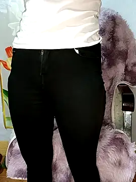 Blythe 69 online show from 02-22-25, 03:36