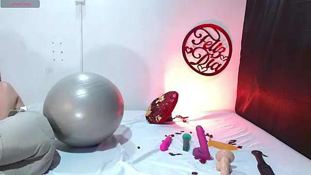 cleopatraa online show from 02-15-25, 12:22