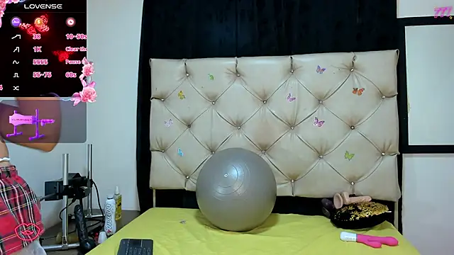 cleopatraa online show from 04-15-26, 07:58