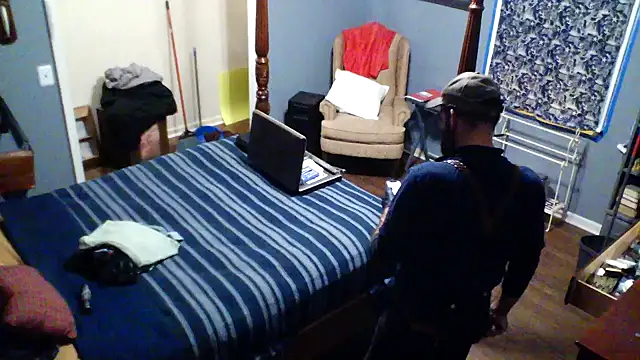 Snapshot of Onesieboy4daddys chatting on 12-18-25, 06:25 Onesieboy4daddys online show from 12-18-25, 06:25