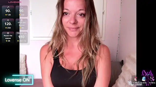 Snapshot of Maryli-O chatting on 06-02-26, 01:35 Maryli-O online show from 06-02-26, 01:35