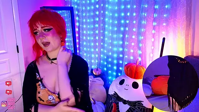 Snapshot of Angel-Lewd-Cake chatting on 01-10-25, 09:23 Angel-Lewd-Cake online show from 01-10-25, 09:23