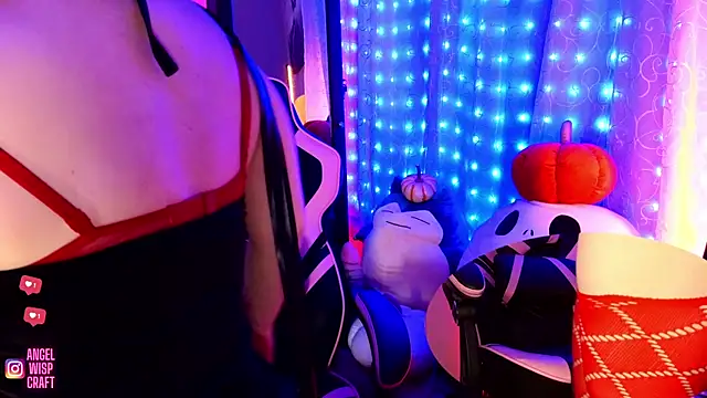 Snapshot of Angel-Lewd-Cake chatting on 01-14-25, 04:15 Angel-Lewd-Cake online show from 01-14-25, 04:15