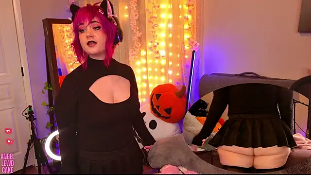 Snapshot of Angel-Lewd-Cake chatting on 09-11-25, 03:28 Angel-Lewd-Cake online show from 09-11-25, 03:28