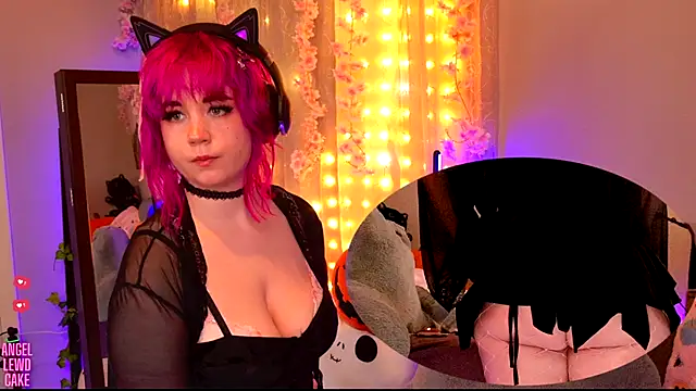 Snapshot of Angel-Lewd-Cake chatting on 09-21-25, 03:19 Angel-Lewd-Cake online show from 09-21-25, 03:19
