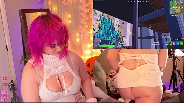 Snapshot of Angel-Lewd-Cake chatting on 10-17-25, 11:40 Angel-Lewd-Cake online show from 10-17-25, 11:40