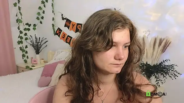 Charlotte wow online show from 10-17-25, 06:54