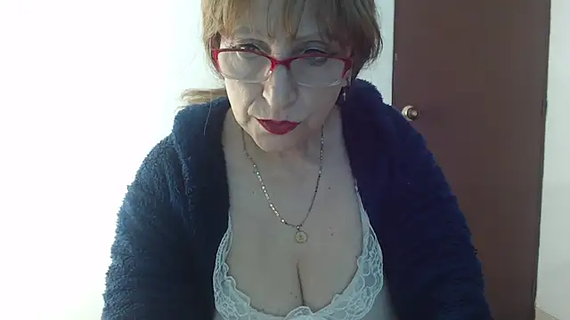 Snapshot of Lilly_macflyy chatting on 10-30-25, 06:41 Lilly macflyy online show from 10-30-25, 06:41