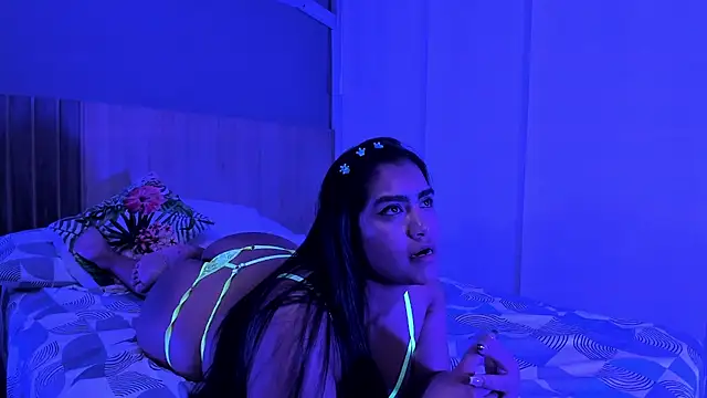 Snapshot of hannnasmith chatting on 11-24-25, 03:17 hannnasmith online show from 11-24-25, 03:17