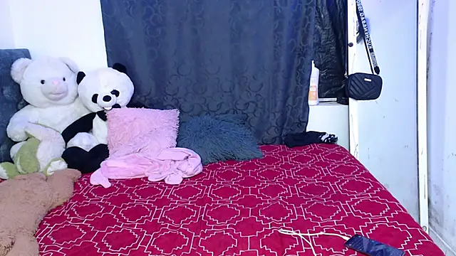 Snapshot of Gaby_foz chatting on 01-31-25, 09:16 Gaby foz online show from 01-31-25, 09:16