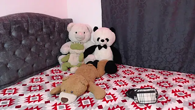 Snapshot of Gaby_foz chatting on 03-06-25, 11:31 Gaby foz online show from 03-06-25, 11:31