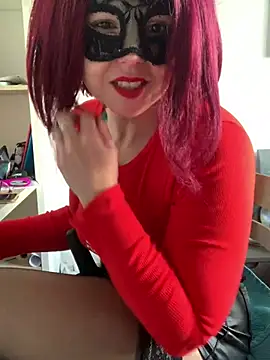 Snapshot of la_petite_prunette69 chatting on 01-24-25, 09:17 la petite prunette69 online show from 01-24-25, 09:17