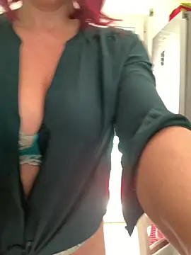 Snapshot of la_petite_prunette69 chatting on 03-10-25, 12:59 la petite prunette69 online show from 03-10-25, 12:59
