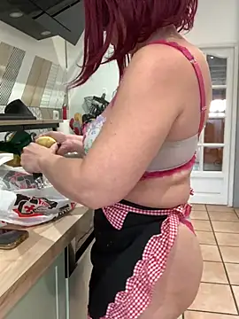 Snapshot of la_petite_prunette69 chatting on 03-11-25, 11:23 la petite prunette69 online show from 03-11-25, 11:23