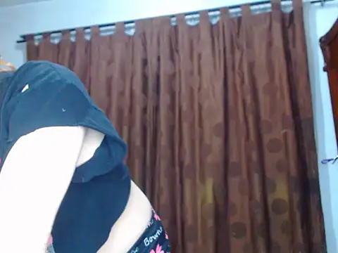 Snapshot of Redhead_incandy chatting on 06-15-26, 12:13 Redhead incandy online show from 06-15-26, 12:13