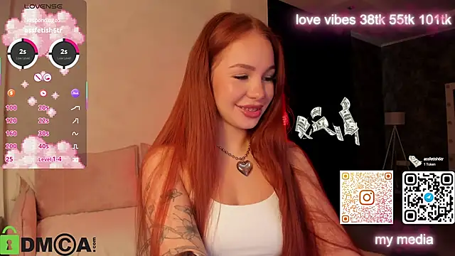 Snapshot of Tracy-Taylor chatting on 09-13-25, 08:14 Tracy-Taylor online show from 09-13-25, 08:14