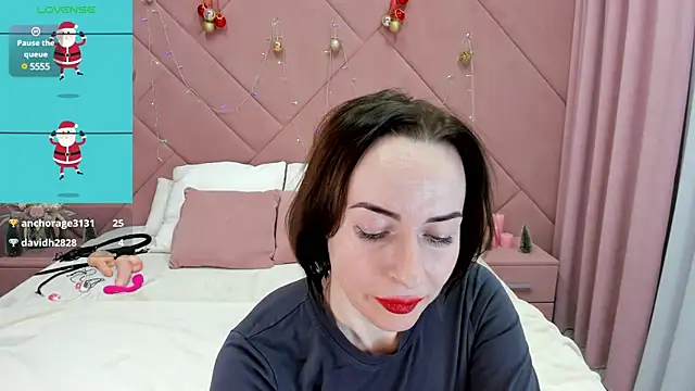 Jaqueline Richardson online show from 12-23-24, 02:07