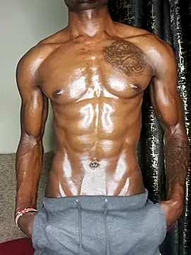 Snapshot of mgmonako chatting on 11-26-25, 04:08 mgmonako online show from 11-26-25, 04:08