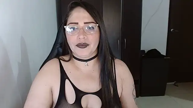 natashasmithe online show from 10-25-25, 08:14