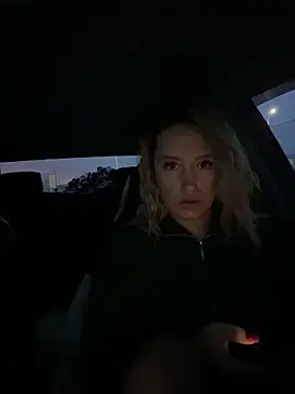 Snapshot of StasyWood chatting on 12-14-24, 02:12 StasyWood online show from 12-14-24, 02:12