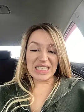 Snapshot of StasyWood chatting on 01-08-25, 04:12 StasyWood online show from 01-08-25, 04:12