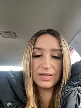 Snapshot of StasyWood chatting on 01-11-25, 04:27 StasyWood online show from 01-11-25, 04:27