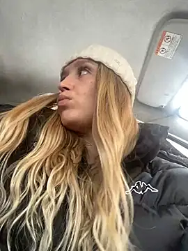 Snapshot of StasyWood chatting on 01-13-25, 07:54 StasyWood online show from 01-13-25, 07:54