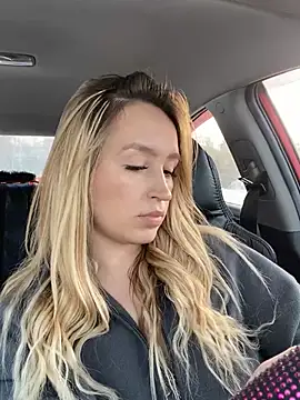 Snapshot of StasyWood chatting on 01-15-25, 04:25 StasyWood online show from 01-15-25, 04:25