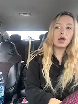 Snapshot of StasyWood chatting on 01-19-25, 04:01 StasyWood online show from 01-19-25, 04:01