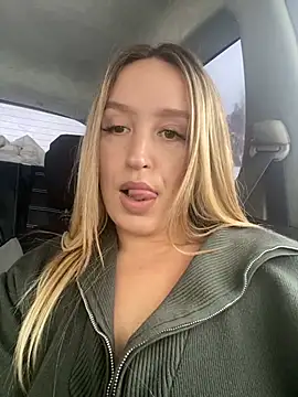 Snapshot of StasyWood chatting on 01-27-25, 04:09 StasyWood online show from 01-27-25, 04:09