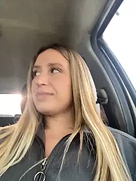 Snapshot of StasyWood chatting on 01-29-25, 04:26 StasyWood online show from 01-29-25, 04:26