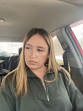 Snapshot of StasyWood chatting on 03-04-25, 04:17 StasyWood online show from 03-04-25, 04:17