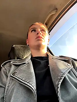 Snapshot of StasyWood chatting on 09-16-25, 01:28 StasyWood online show from 09-16-25, 01:28