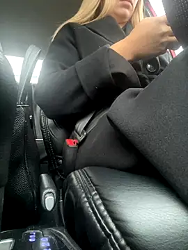 Snapshot of StasyWood chatting on 10-08-25, 01:03 StasyWood online show from 10-08-25, 01:03