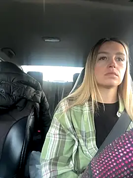 Snapshot of StasyWood chatting on 10-16-25, 01:06 StasyWood online show from 10-16-25, 01:06