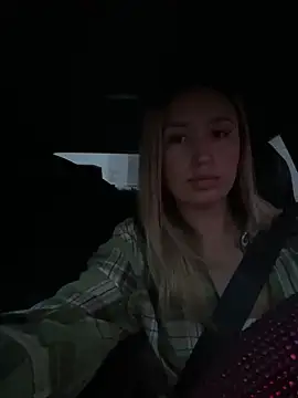 Snapshot of StasyWood chatting on 10-30-25, 01:07 StasyWood online show from 10-30-25, 01:07