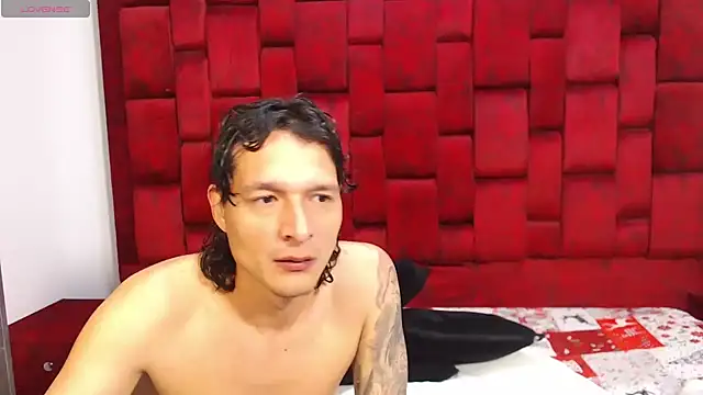 Couple No Limits online show from 11-04-25, 01:54