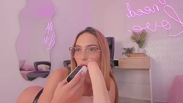 Abby-me online show from 01-07-25, 05:42