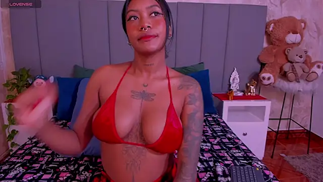 JulianaMiller online show from 02-05-25, 01:26