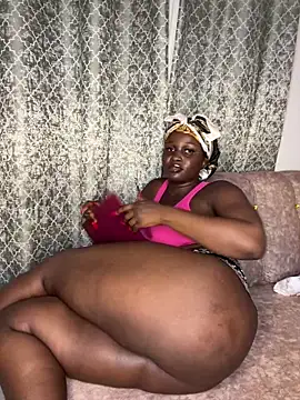 Snapshot of t-Booty_risky_ chatting on 10-10-25, 12:20 t-Booty risky  online show from 10-10-25, 12:20