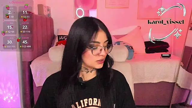 Snapshot of Hinataw33d01 chatting on 11-11-25, 03:39 Hinataw33d01 online show from 11-11-25, 03:39