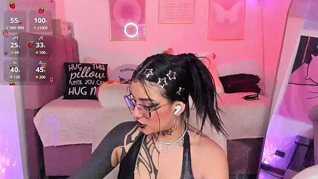 Snapshot of Hinataw33d01 chatting on 11-27-25, 01:51 Hinataw33d01 online show from 11-27-25, 01:51