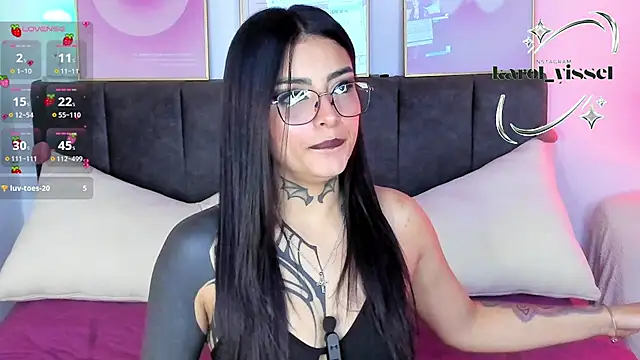 Snapshot of Hinataw33d01 chatting on 03-31-26, 11:49 Hinataw33d01 online show from 03-31-26, 11:49