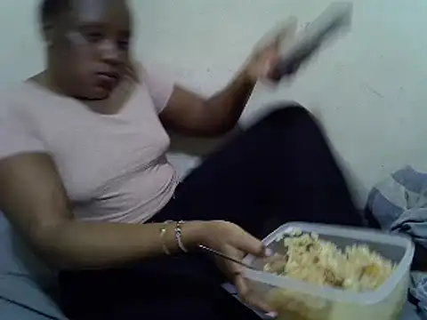 Snapshot of Crystal__Gee chatting on 12-27-24, 07:14 Crystal  Gee online show from 12-27-24, 07:14