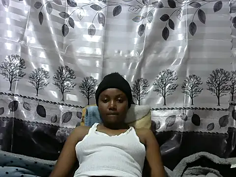 Snapshot of Sweet_kelsiey chatting on 01-25-25, 01:52 Sweet kelsiey online show from 01-25-25, 01:52