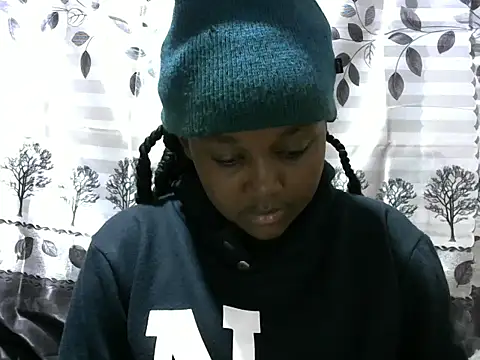 Snapshot of Sweet_kelsiey chatting on 02-05-25, 08:46 Sweet kelsiey online show from 02-05-25, 08:46