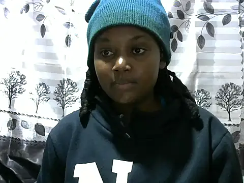Snapshot of Sweet_kelsiey chatting on 02-05-25, 11:50 Sweet kelsiey online show from 02-05-25, 11:50