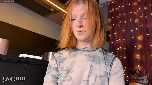 Snapshot of ilona_wine chatting on 06-13-26, 10:57 ilona wine online show from 06-13-26, 10:57
